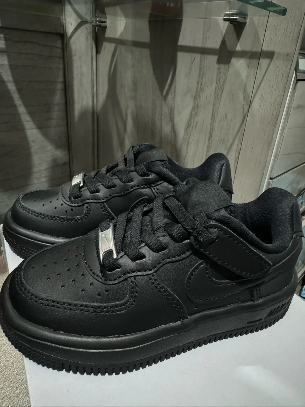 Kids toddler Nike Force 1 Low Easy Black Sneakers size 8c